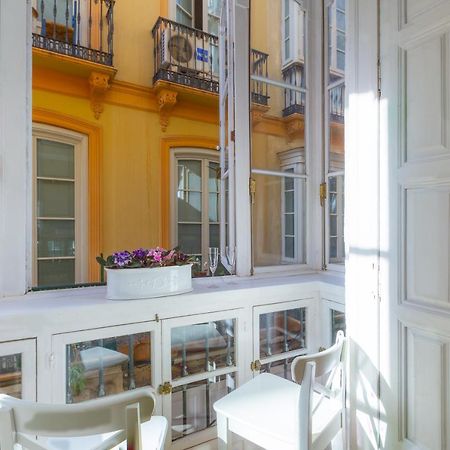 Puerta De Larios: Central Three-Bedroom Apartment With Balconies And Patio Málaga Dış mekan fotoğraf
