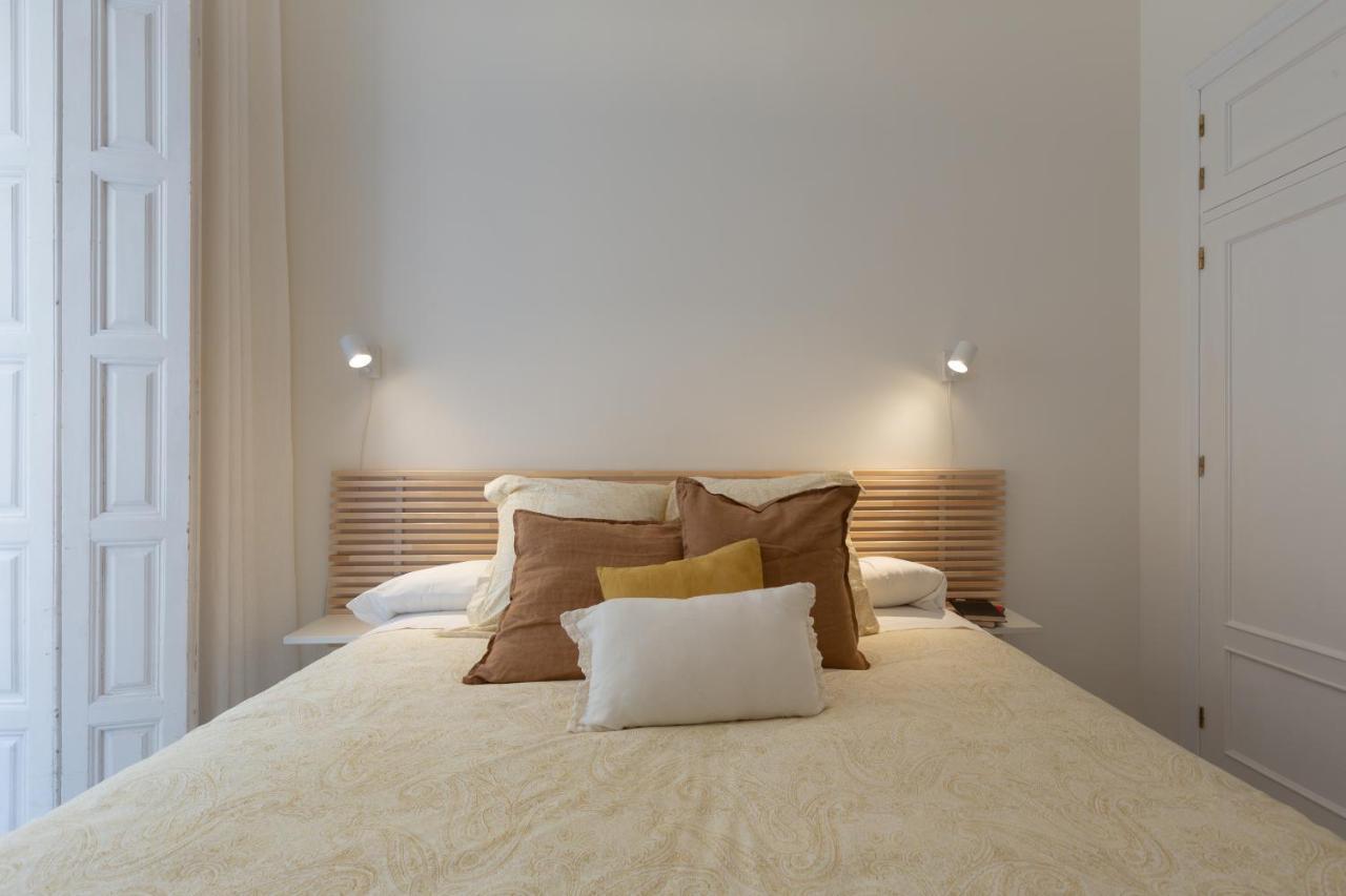 Puerta De Larios: Central Three-Bedroom Apartment With Balconies And Patio Málaga Dış mekan fotoğraf