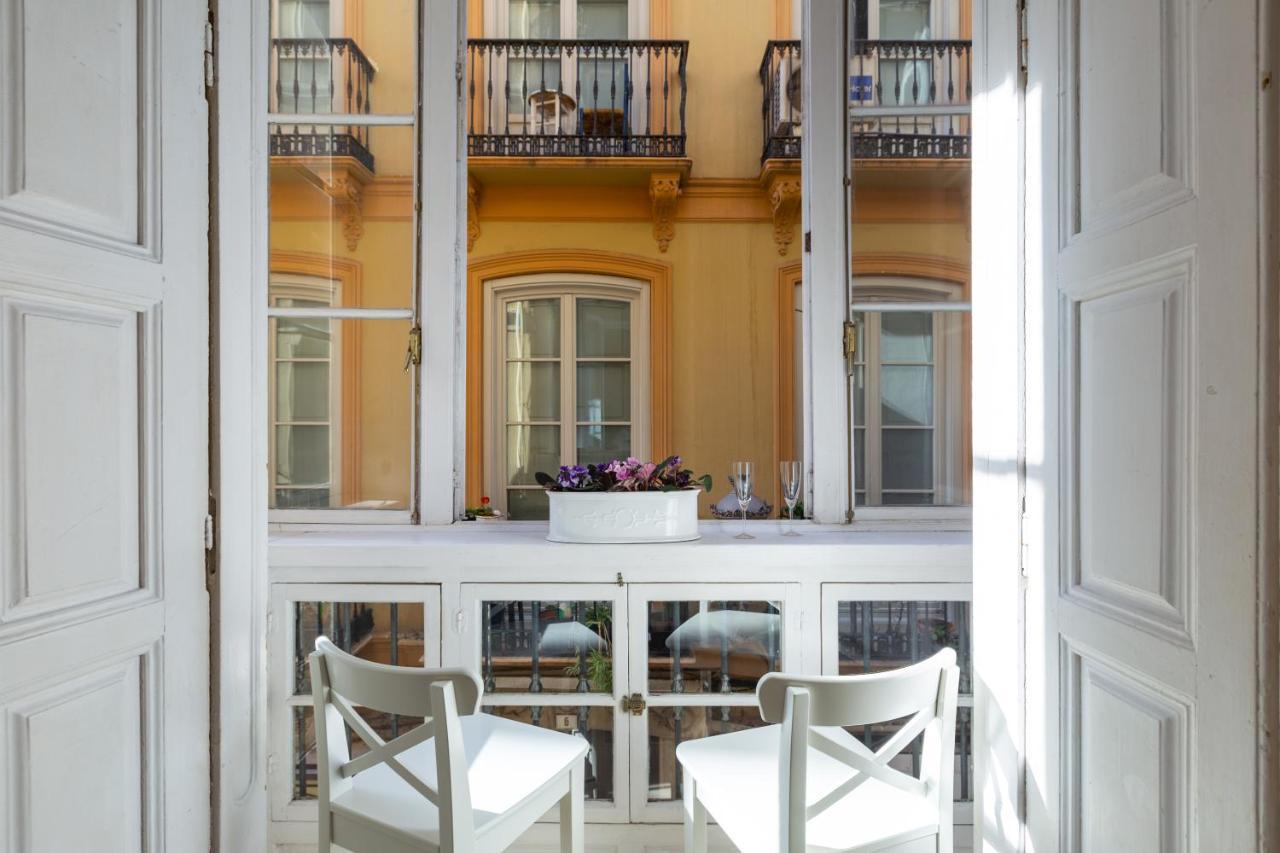 Puerta De Larios: Central Three-Bedroom Apartment With Balconies And Patio Málaga Dış mekan fotoğraf