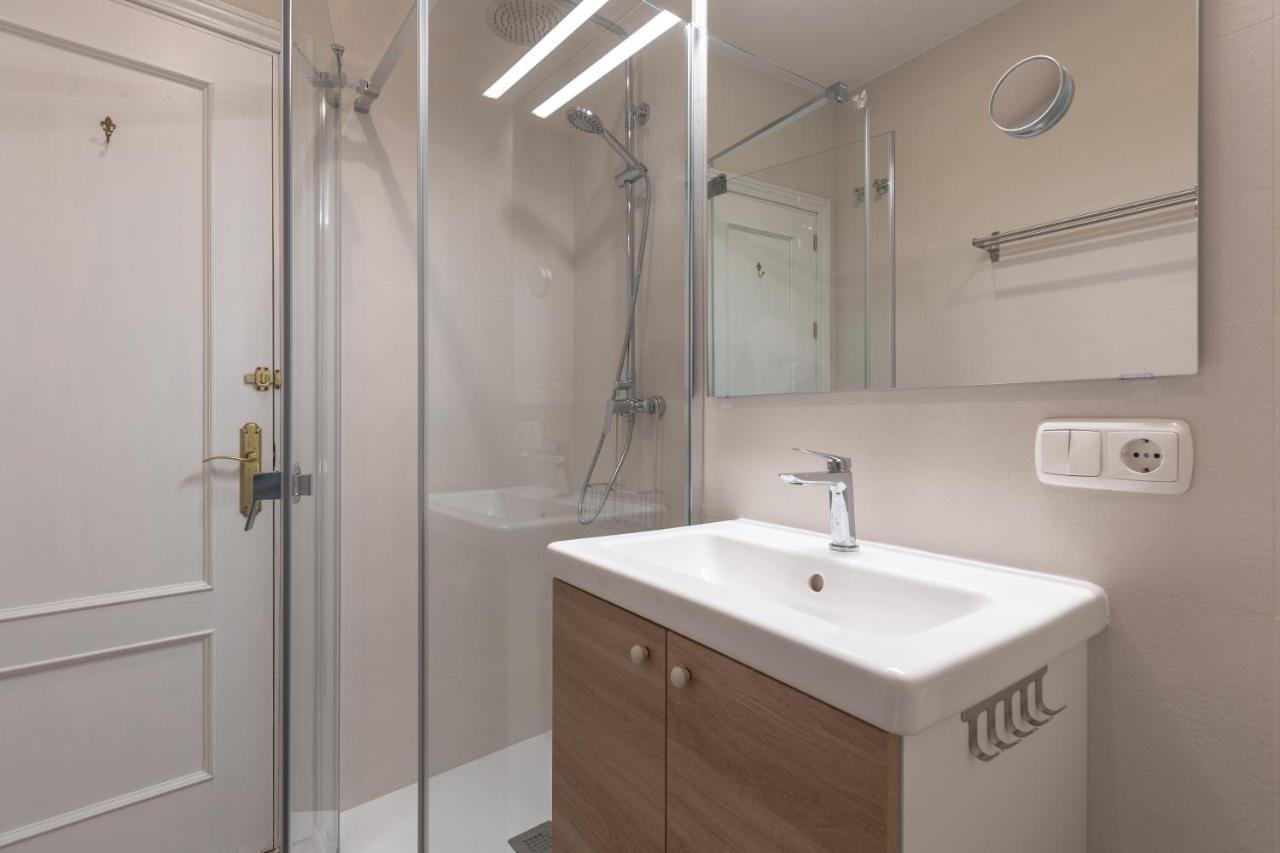 Puerta De Larios: Central Three-Bedroom Apartment With Balconies And Patio Málaga Dış mekan fotoğraf