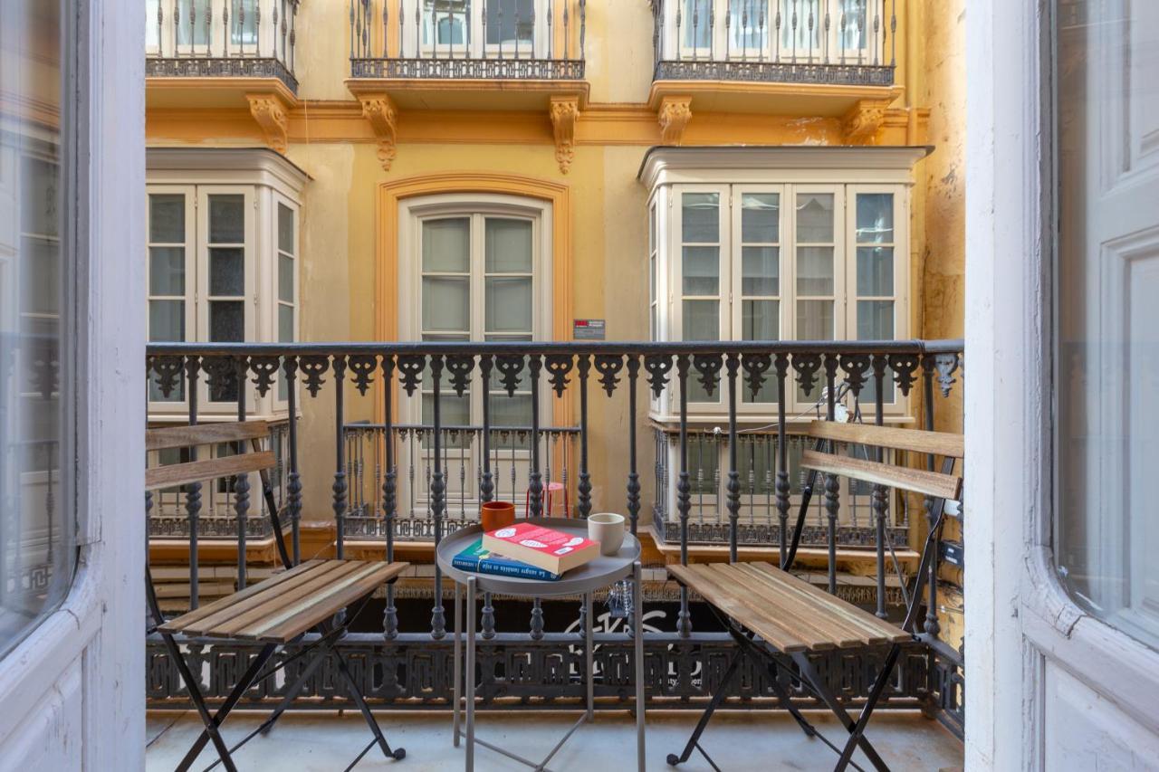 Puerta De Larios: Central Three-Bedroom Apartment With Balconies And Patio Málaga Dış mekan fotoğraf